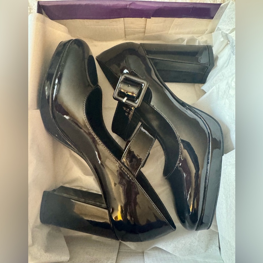 NIB STEVE MADDEN UNITEDD BLACK PATENT MARY JANES SIZE 9 M ORIG $125